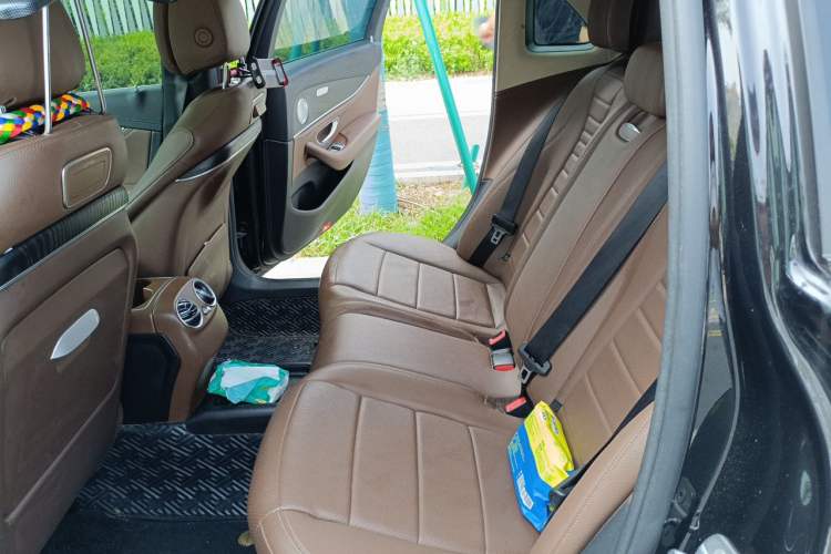 Used Mercedes-Benz E-Class 2016 E 200 L Sport Edition Left Rear Seat