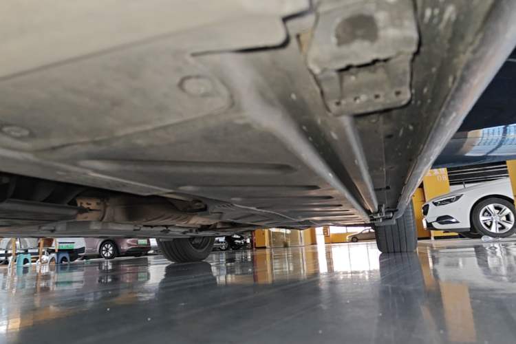 Used Mercedes-Benz E-Class 2016 E 200 L Left Side Sill