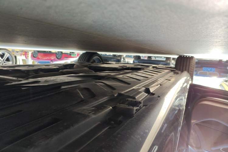 Used Mercedes-Benz E-Class 2016 E 200 L Left Side Sill