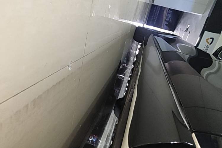 Used Mercedes-Benz E-Class 2016 E 200 L Left Side Sill