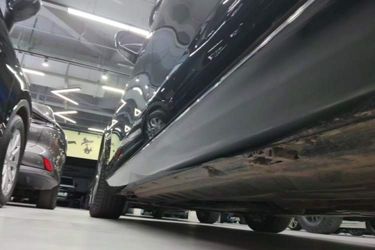 Used Mercedes-Benz E-Class 2016 E 200 L Left Side Sill