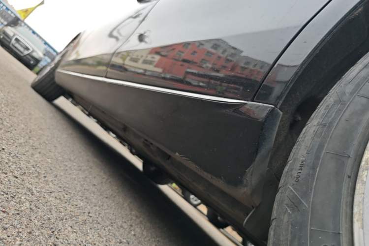 Used Mercedes-Benz E-Class 2016 E 200 L Left Side Sill