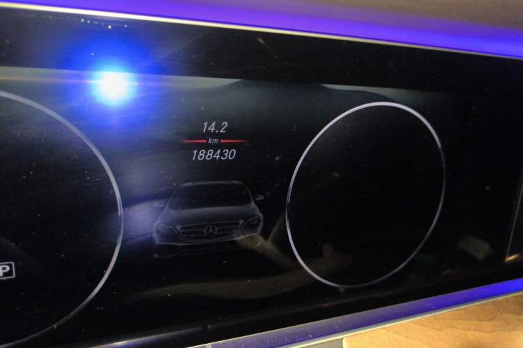 Used Mercedes-Benz E-Class 2016 E 200 L Odometer Close Up