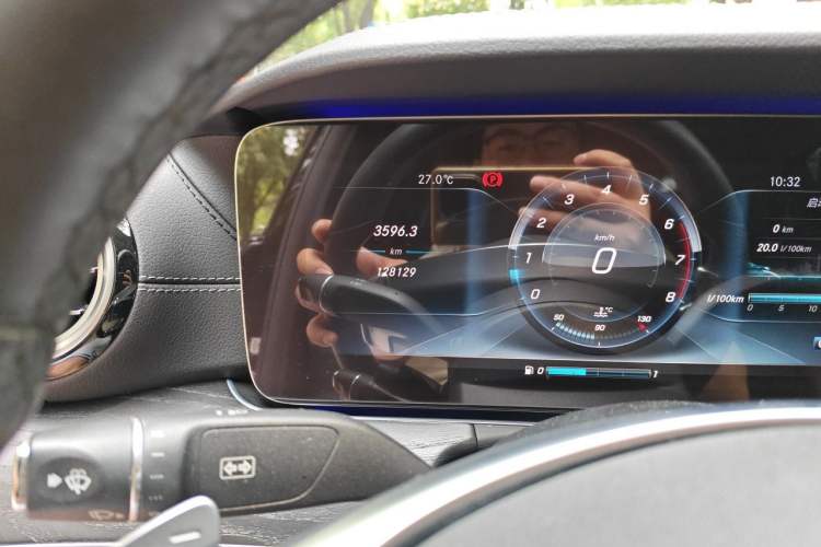 Used Mercedes-Benz E-Class 2016 E 300 L Sporty and Stylish Model Odometer Close Up