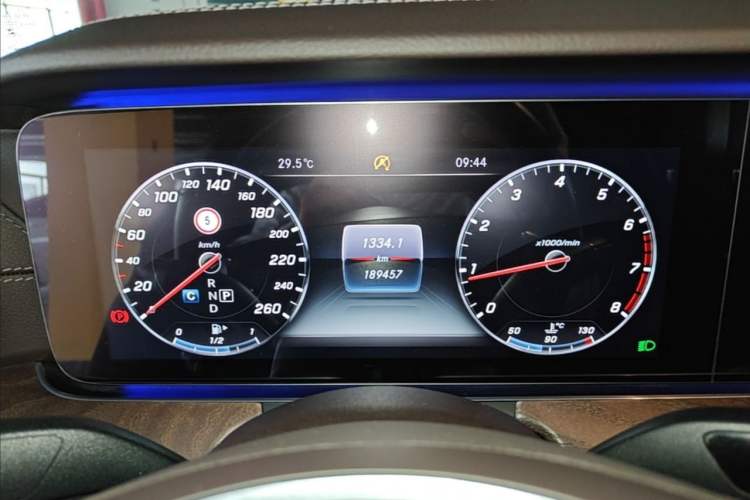 Used Mercedes-Benz E-Class 2016 E 200 L Odometer Close Up