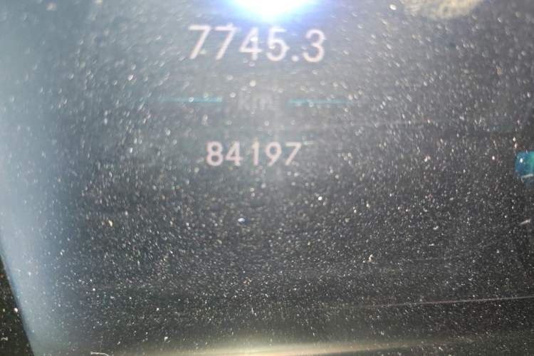 Used Mercedes-Benz E-Class 2016 E 200 L Odometer Close Up