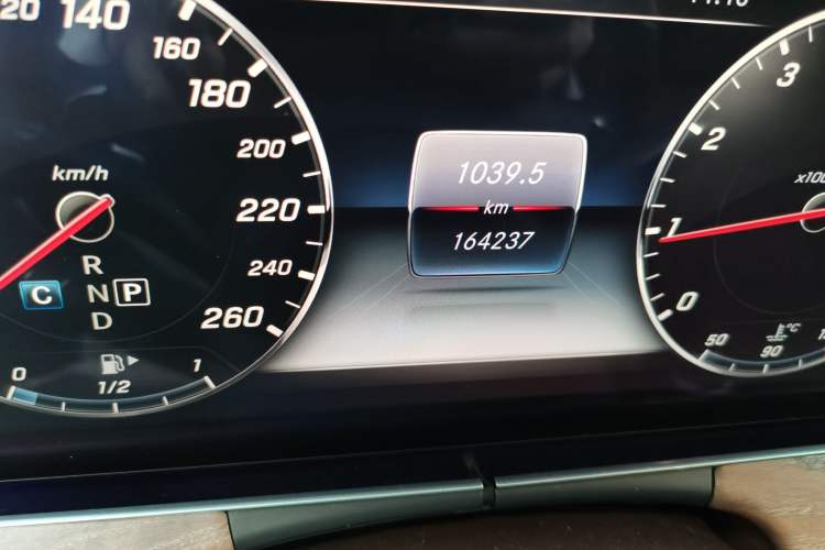 Used Mercedes-Benz E-Class 2016 E 300 L Stylish Model Odometer Close Up