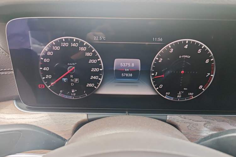 Used Mercedes-Benz E-Class 2016 E 300 L Stylish Model Odometer Close Up