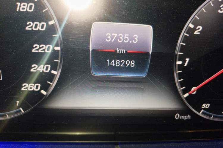 Used Mercedes-Benz E-Class 2016 E 200 L Sport Edition Odometer Close Up