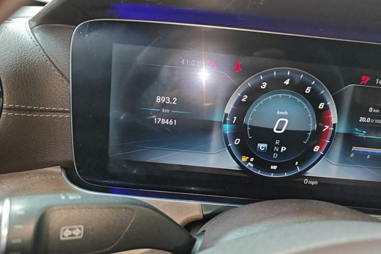 Used Mercedes-Benz E-Class 2016 E 300 L Stylish Model Odometer Close Up
