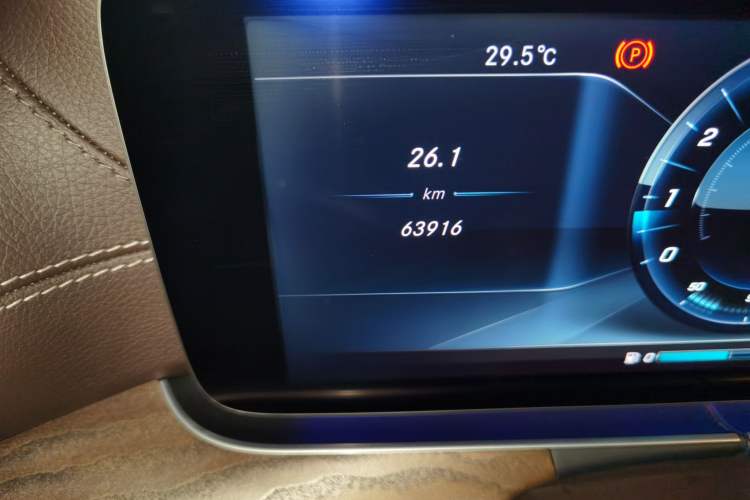 Used Mercedes-Benz E-Class 2016 E 200 L Odometer Close Up
