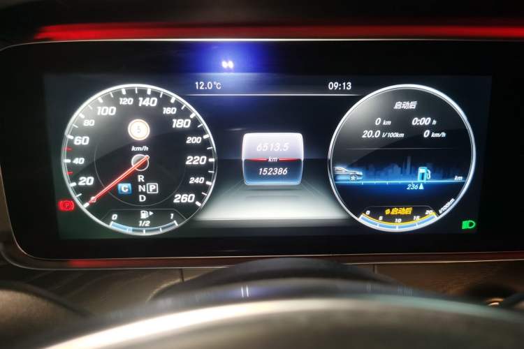 Used Mercedes-Benz E-Class 2016 E 200 L Sport Edition Odometer Close Up