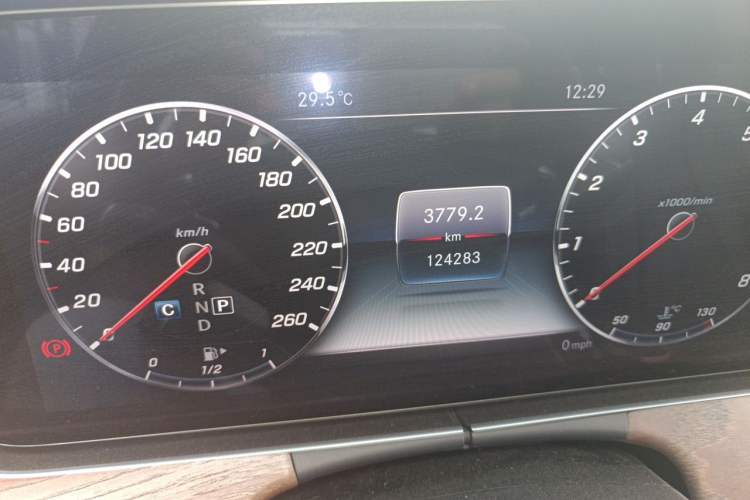 Used Mercedes-Benz E-Class 2016 E 200 L Odometer Close Up