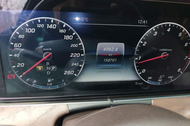 Used Mercedes-Benz E-Class 2016 E 300 L Luxury Model Odometer Close Up