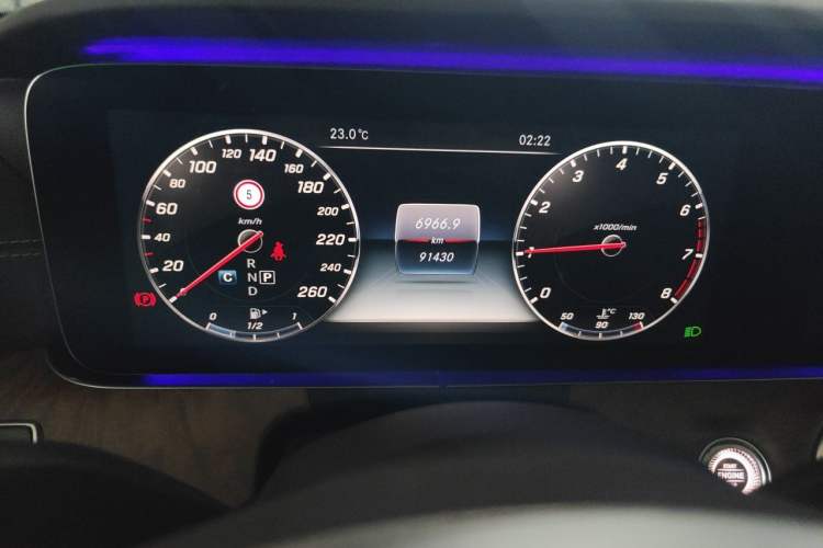 Used Mercedes-Benz E-Class 2016 E 300 L Stylish Model Odometer Close Up