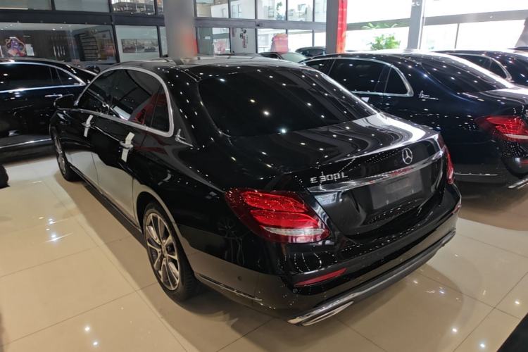Used Mercedes-Benz E-Class 2016 E 200 L Rear Left 45 Deg