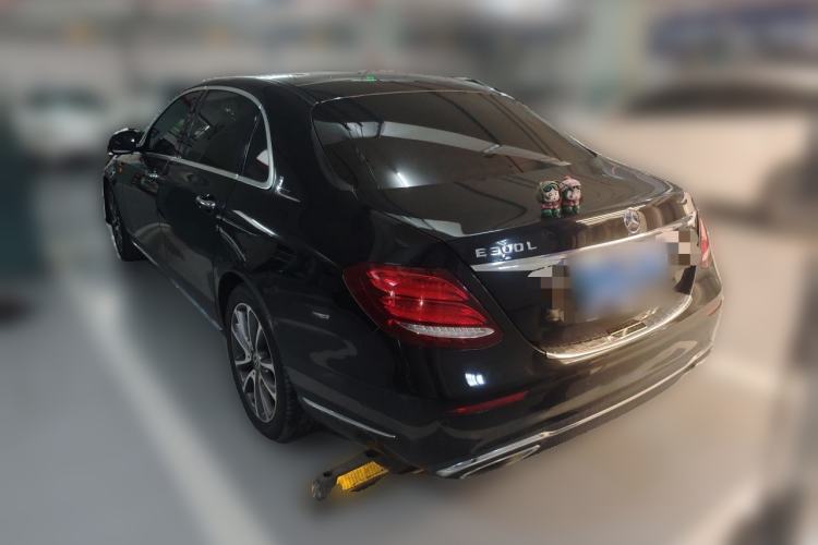 Used Mercedes-Benz E-Class 2016 E 200 L Rear Left 45 Deg