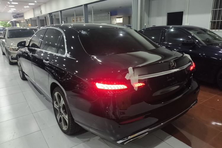 Used Mercedes-Benz E-Class 2016 E 300 L Sporty and Stylish Model Rear Left 45 Deg