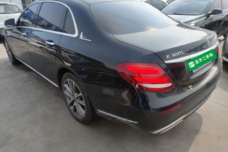 Used Mercedes-Benz E-Class 2016 E 200 L Rear Left 45 Deg
