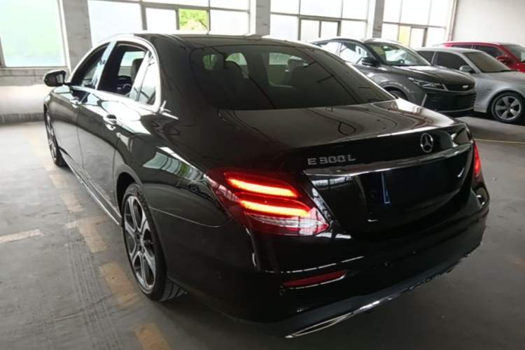 Used Mercedes-Benz E-Class 2016 E 300 L Sporty and Stylish Model Rear Left 45 Deg