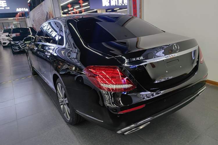 Used Mercedes-Benz E-Class 2016 E 300 L Luxury Model Rear Left 45 Deg