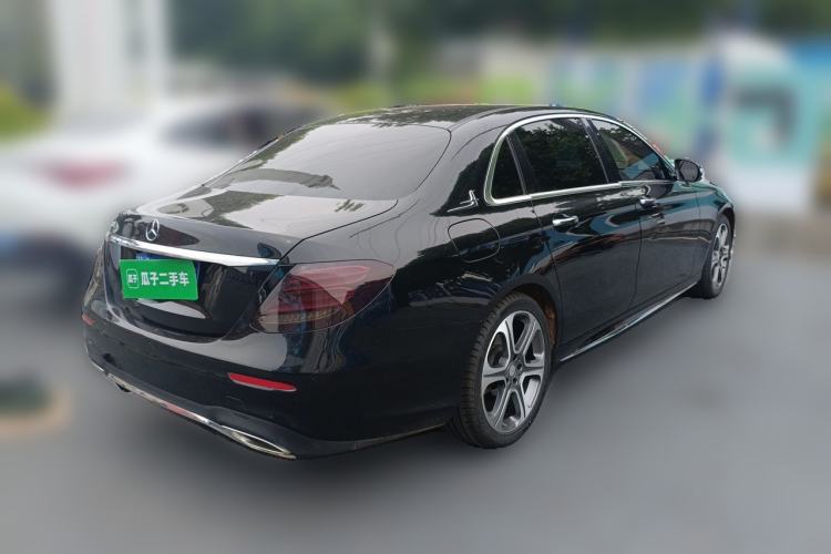 Used Mercedes-Benz E-Class 2016 E 300 L Sporty and Stylish Model Rear Right 45 Deg