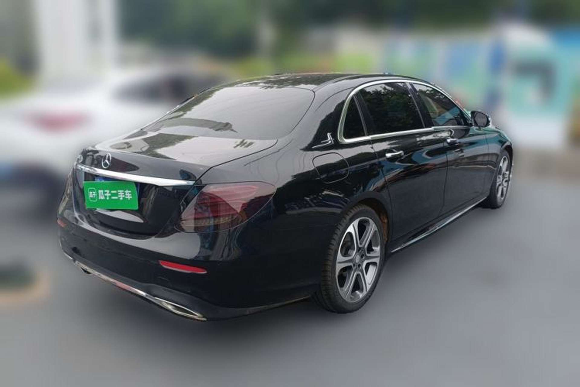 Used Mercedes-Benz E-Class 2016 E 300 L Sporty and Stylish Model Rear Right 45 Deg