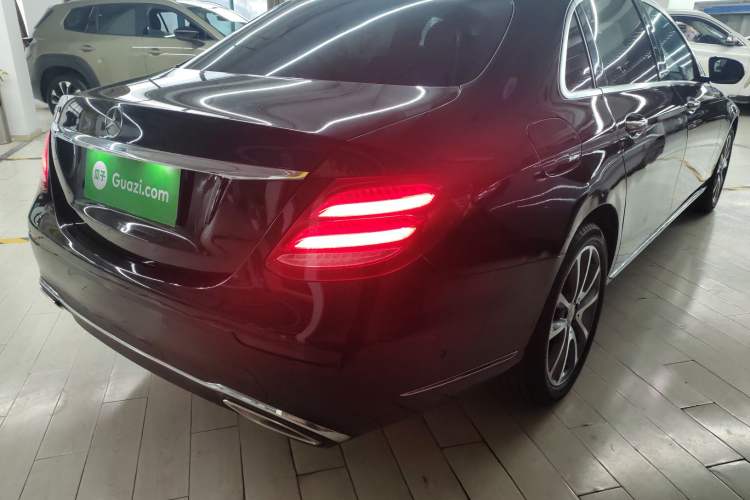 Used Mercedes-Benz E-Class 2016 E 200 L Rear Right 45 Deg