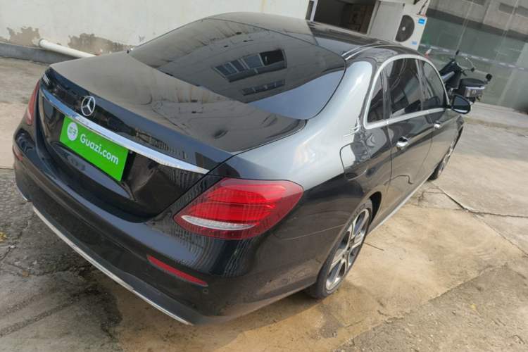 Used Mercedes-Benz E-Class 2016 E 300 L Sporty and Stylish Model Rear Right 45 Deg