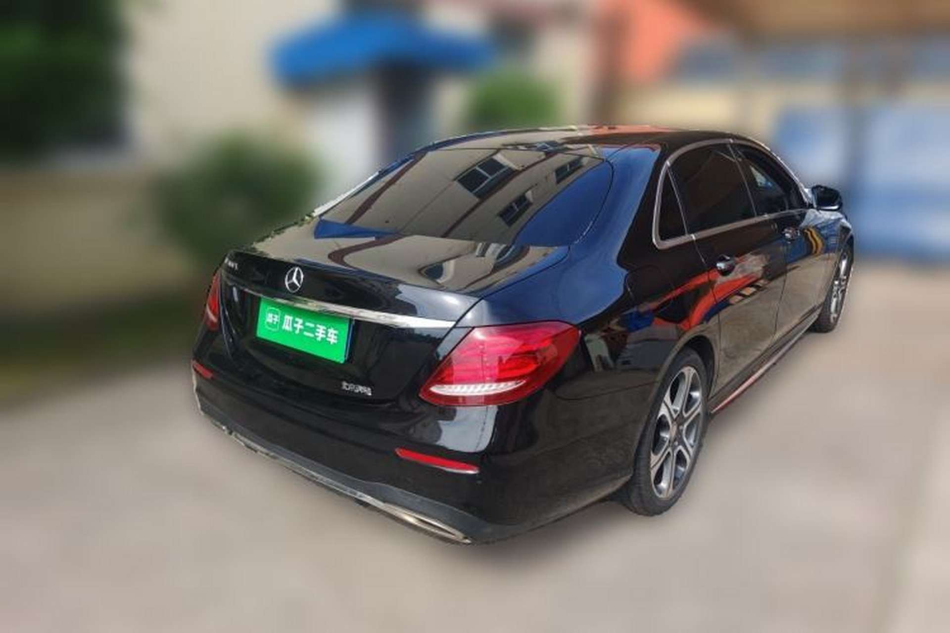 Used Mercedes-Benz E-Class 2016 E 300 L Sporty and Stylish Model Rear Right 45 Deg