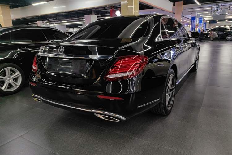 Used Mercedes-Benz E-Class 2016 E 200 L Rear Right 45 Deg