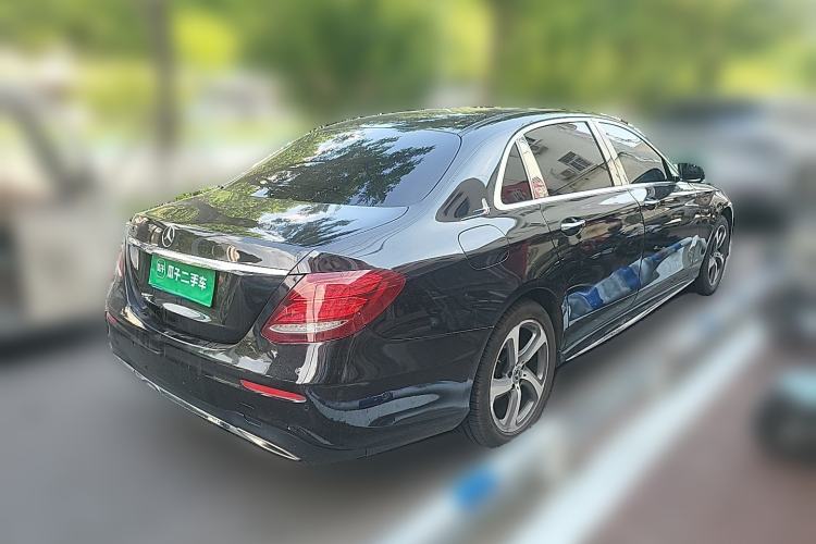 Used Mercedes-Benz E-Class 2016 E 300 L Sporty and Stylish Model Rear Right 45 Deg