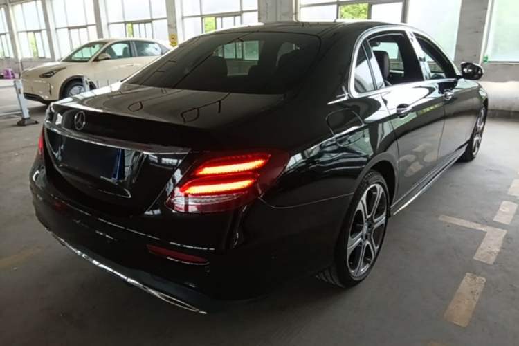 Used Mercedes-Benz E-Class 2016 E 300 L Sporty and Stylish Model Rear Right 45 Deg