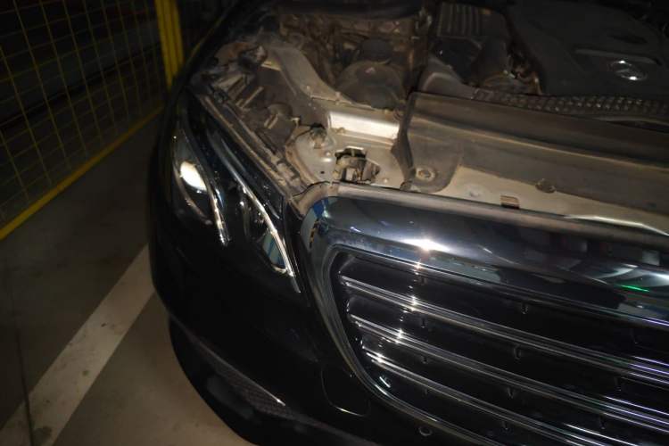 Used Mercedes-Benz E-Class 2016 E 300 L Stylish Model Right Front Headlight