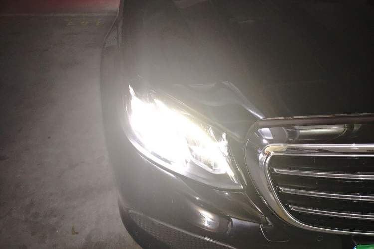 Used Mercedes-Benz E-Class 2016 E 300 L Stylish Model Right Front Headlight