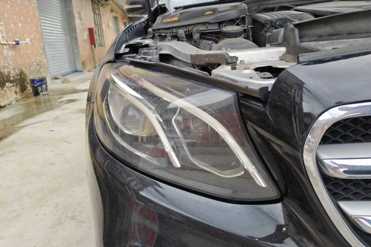 Used Mercedes-Benz E-Class 2016 E 200 L Sport Edition Right Front Headlight