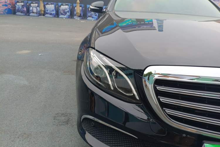 Used Mercedes-Benz E-Class 2016 E 300 L Sporty and Stylish Model Right Front Headlight