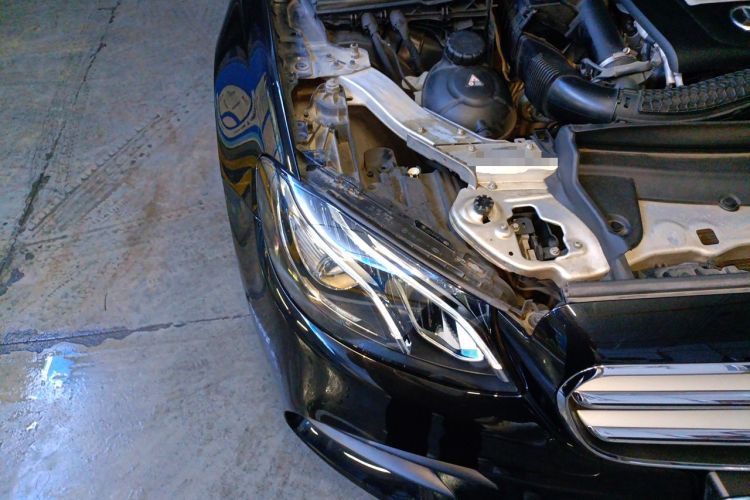 Used Mercedes-Benz E-Class 2016 E 300 L Sporty and Stylish Model Right Front Headlight
