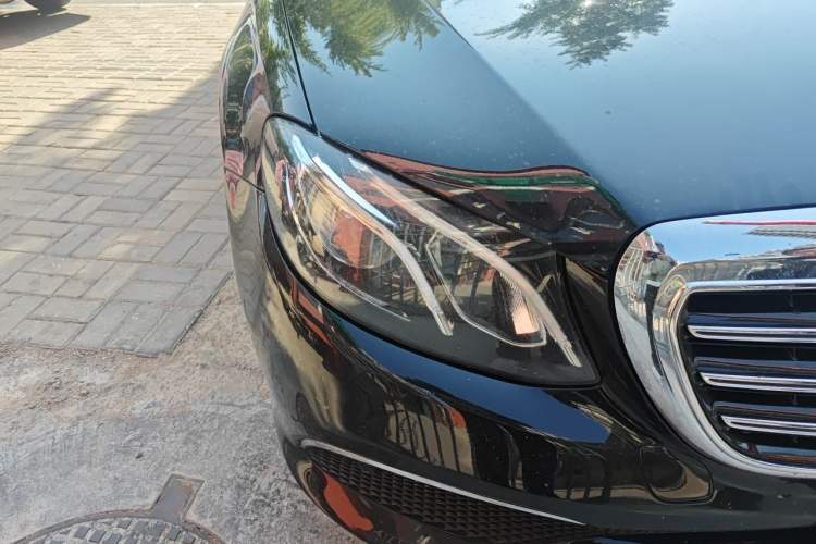 Used Mercedes-Benz E-Class 2016 E 300 L Stylish Model Right Front Headlight