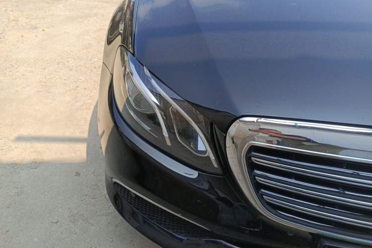 Used Mercedes-Benz E-Class 2016 E 300 L Stylish Model Right Front Headlight