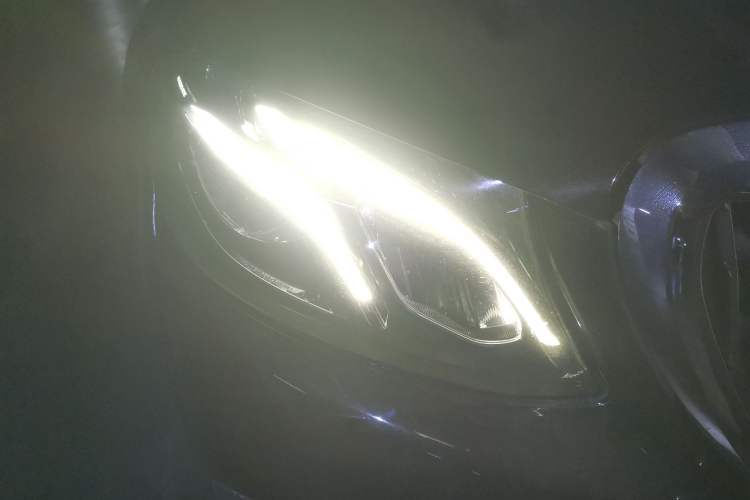 Used Mercedes-Benz E-Class 2016 E 300 L Sporty and Stylish Model Right Front Headlight