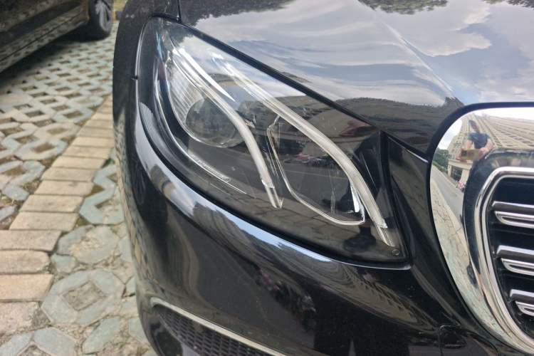 Used Mercedes-Benz E-Class 2016 E 300 L Luxury Model Right Front Headlight