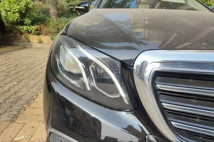 Used Mercedes-Benz E-Class 2016 E 300 L Luxury Model Right Front Headlight