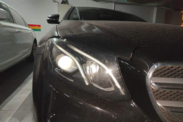 Used Mercedes-Benz E-Class 2016 E 200 L Sport Edition Right Front Headlight