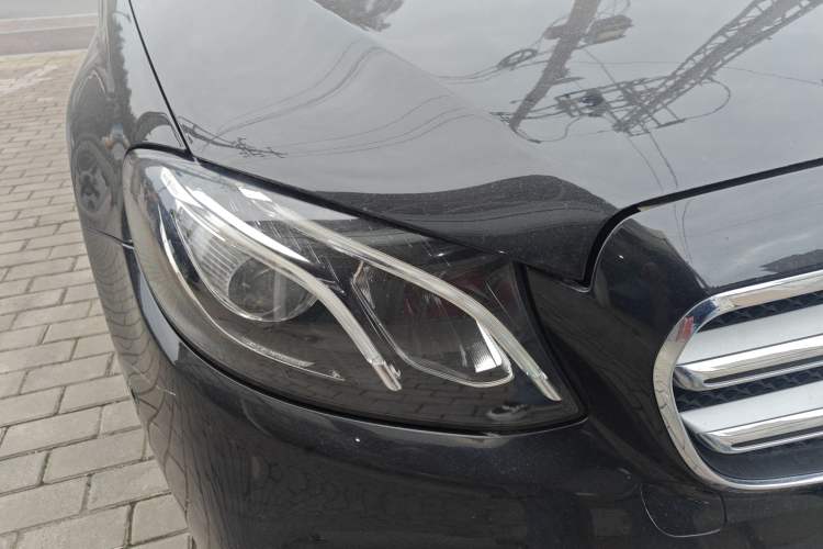 Used Mercedes-Benz E-Class 2016 E 300 L Sporty and Stylish Model Right Front Headlight