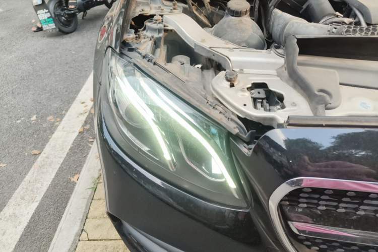 Used Mercedes-Benz E-Class 2016 E 200 L Sport Edition Right Front Headlight