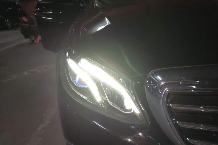 Used Mercedes-Benz E-Class 2016 E 200 L Sport Edition Right Front Headlight