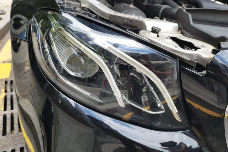 Used Mercedes-Benz E-Class 2016 E 200 L Sport Edition Right Front Headlight