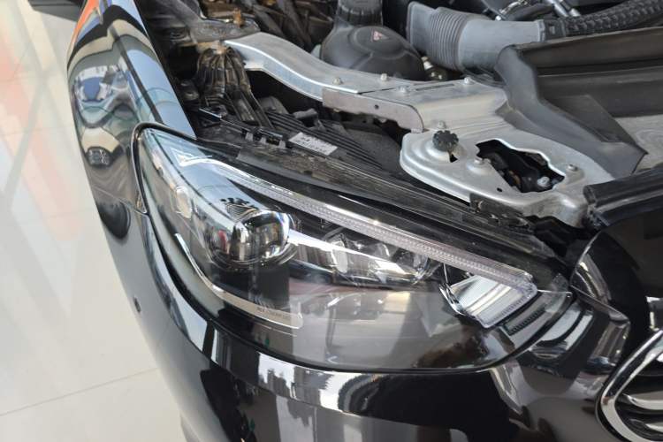 Used Mercedes-Benz E-Class 2016 E 300 L Luxury Model Right Front Headlight
