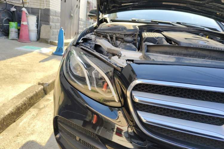 Used Mercedes-Benz E-Class 2016 E 300 L Sport Luxury Model Right Front Headlight